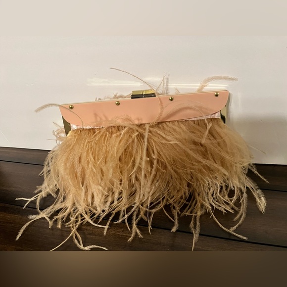 BCBGMaxaria Ostrich Feather clutch - NWOT! - Picture 3 of 6